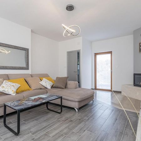 Holiday House Lidia I Rina Pićan Zewnętrze zdjęcie