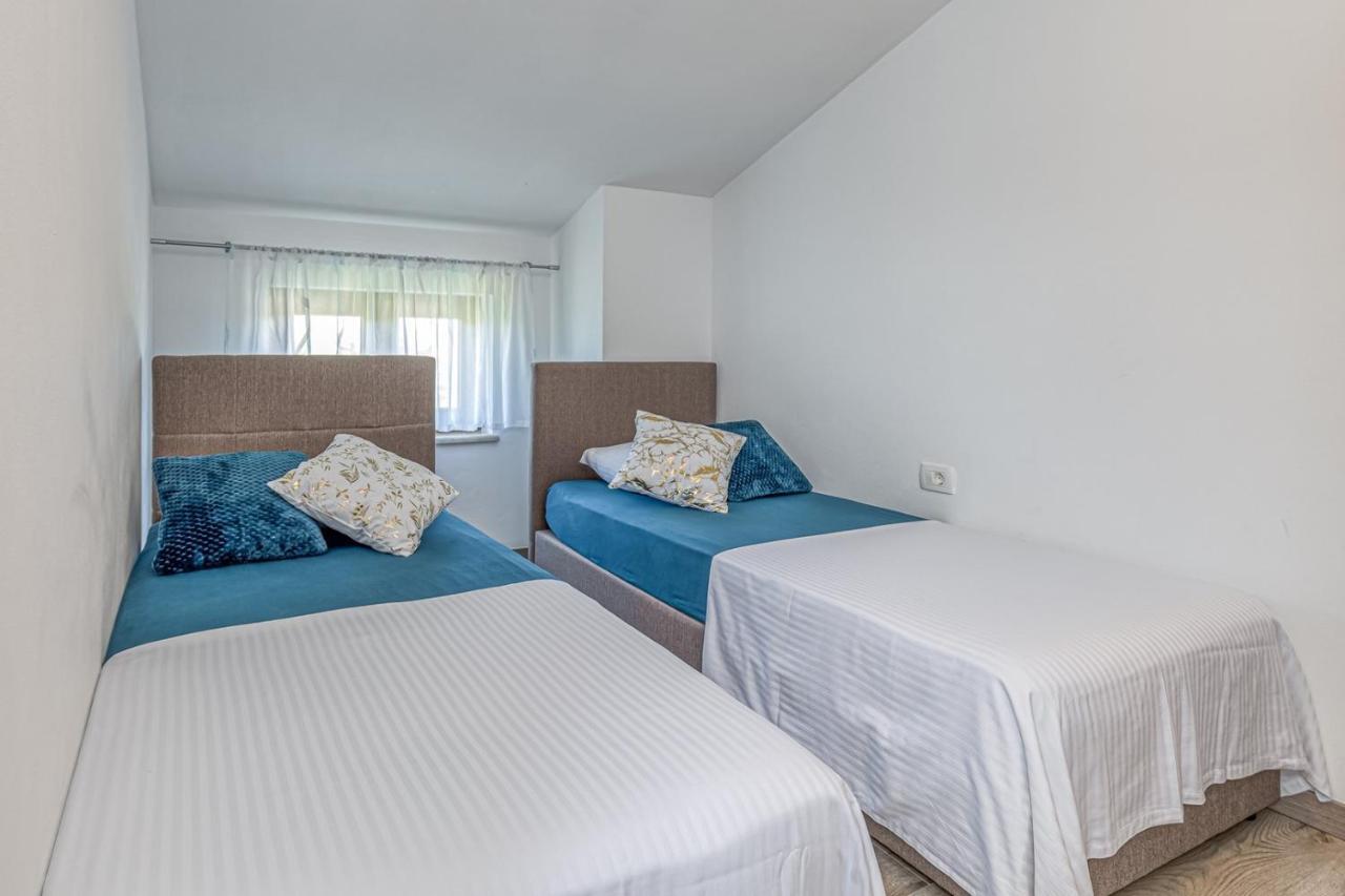Holiday House Lidia I Rina Pićan Zewnętrze zdjęcie