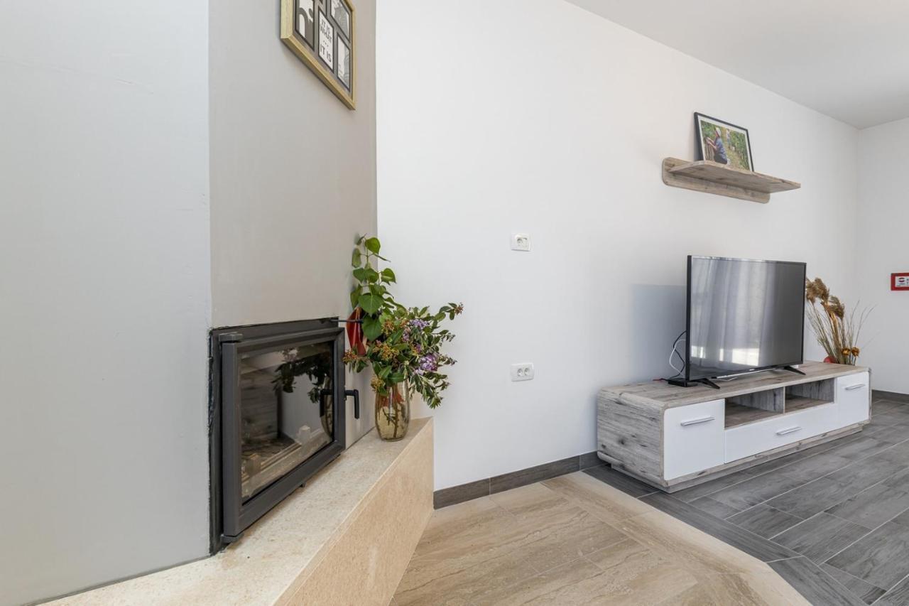 Holiday House Lidia I Rina Pićan Zewnętrze zdjęcie