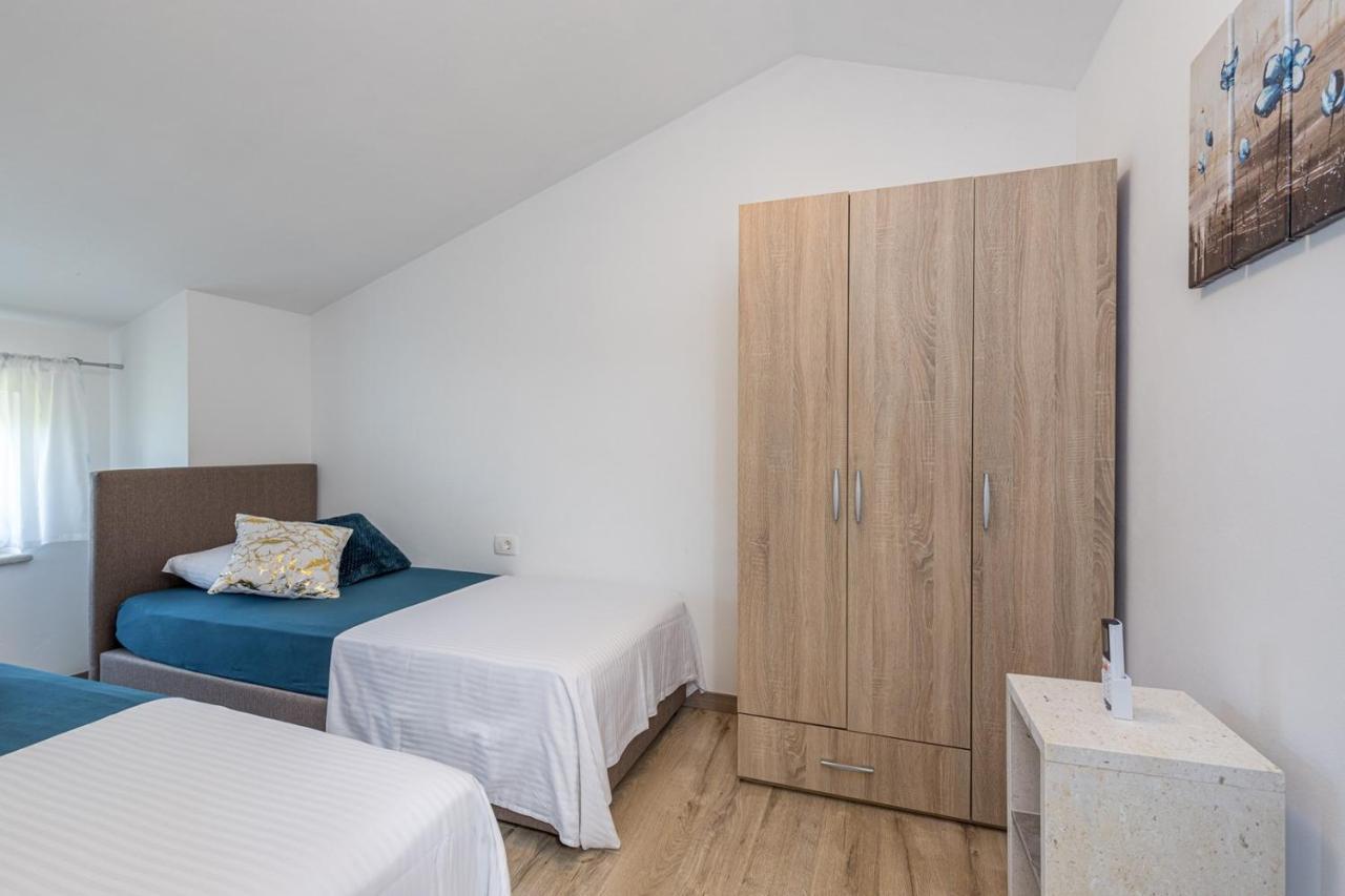 Holiday House Lidia I Rina Pićan Zewnętrze zdjęcie