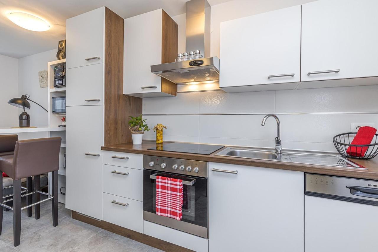 Holiday House Lidia I Rina Pićan Zewnętrze zdjęcie