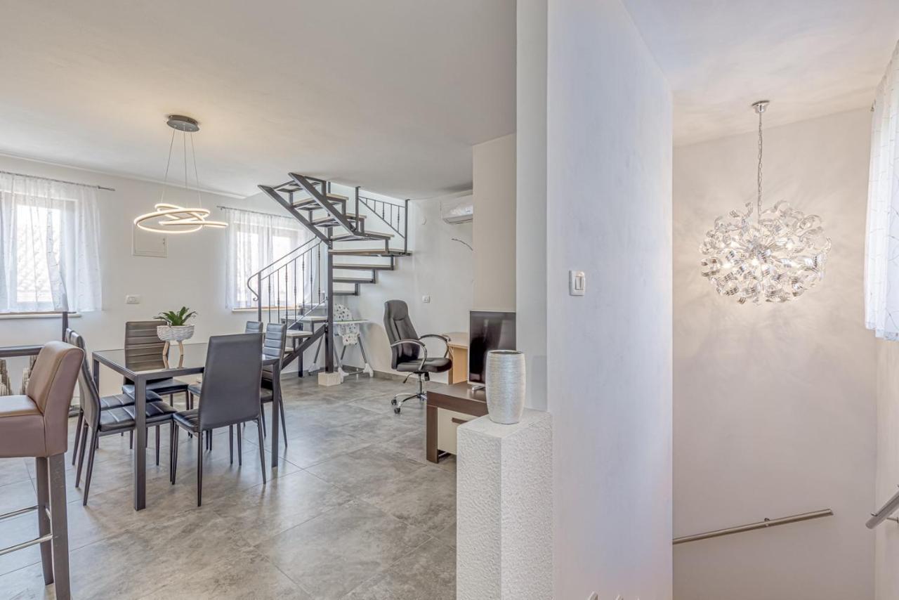 Holiday House Lidia I Rina Pićan Zewnętrze zdjęcie
