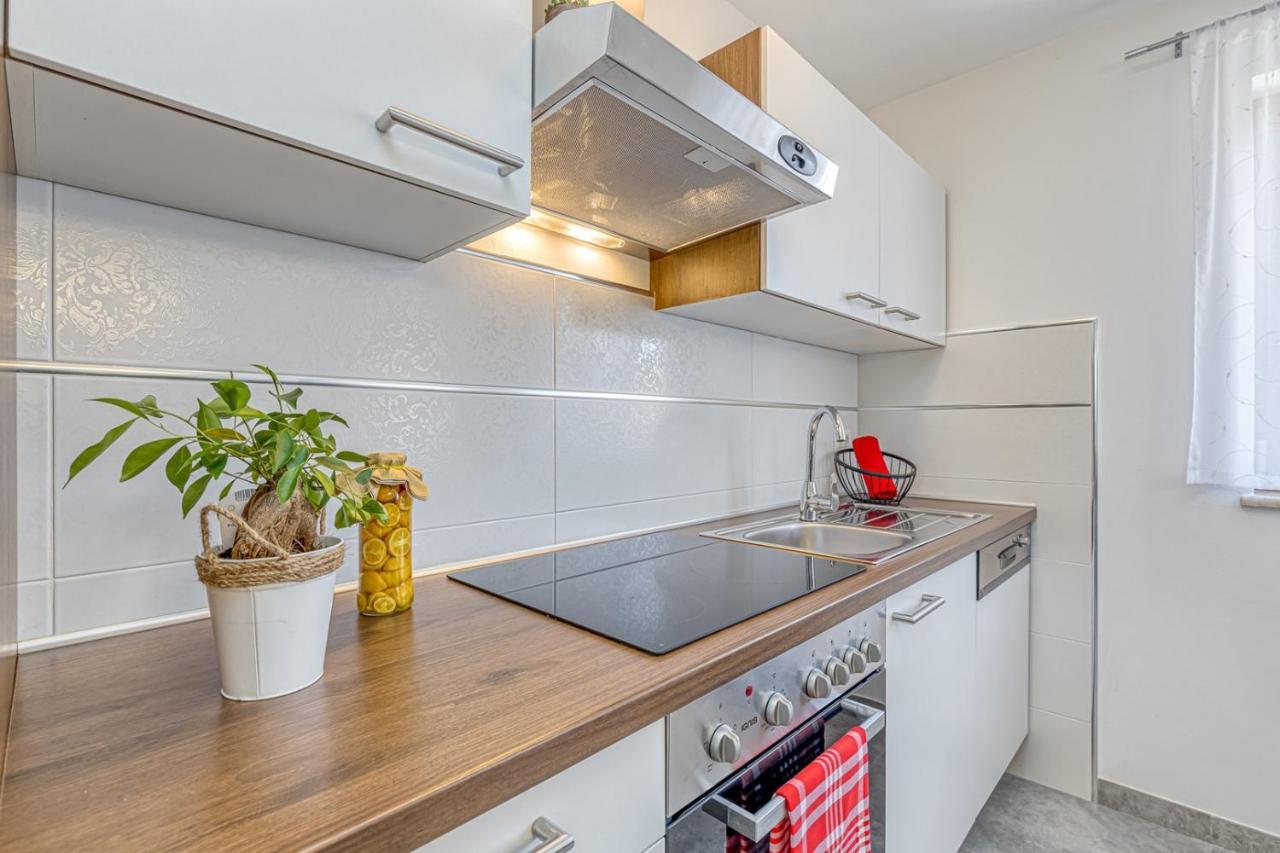 Holiday House Lidia I Rina Pićan Zewnętrze zdjęcie